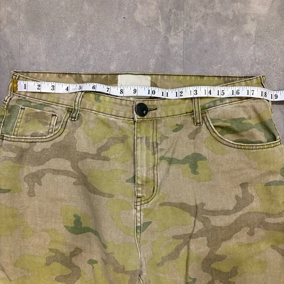 ONE TEASPOON Bandits High Waist Cropped‎ Boyfriend Straight Leg Camo Jeans 30 - Picture 16 of 16